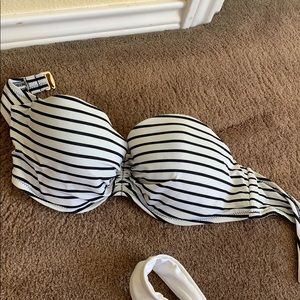 Strapless swimsuit